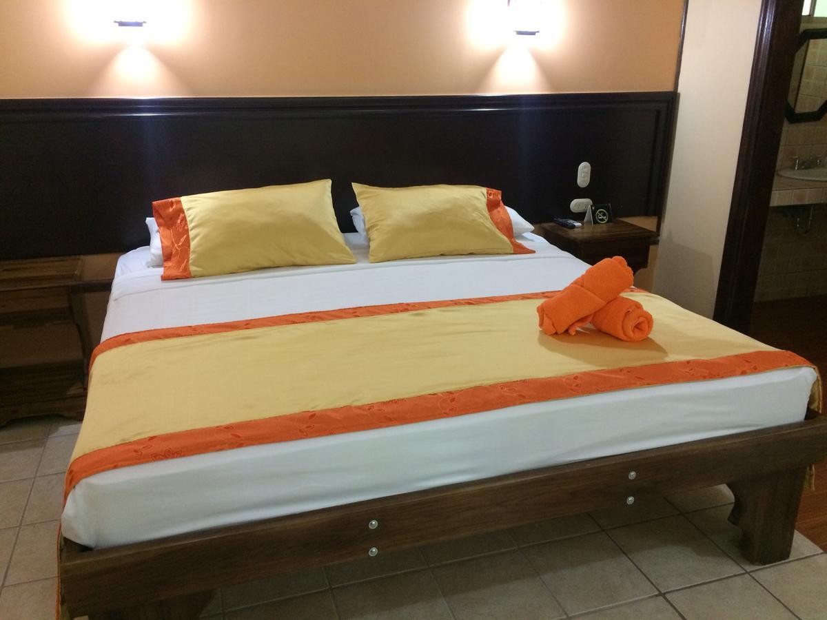 Mussaenda, Arenal Hotel La Fortuna ภายนอก รูปภาพ