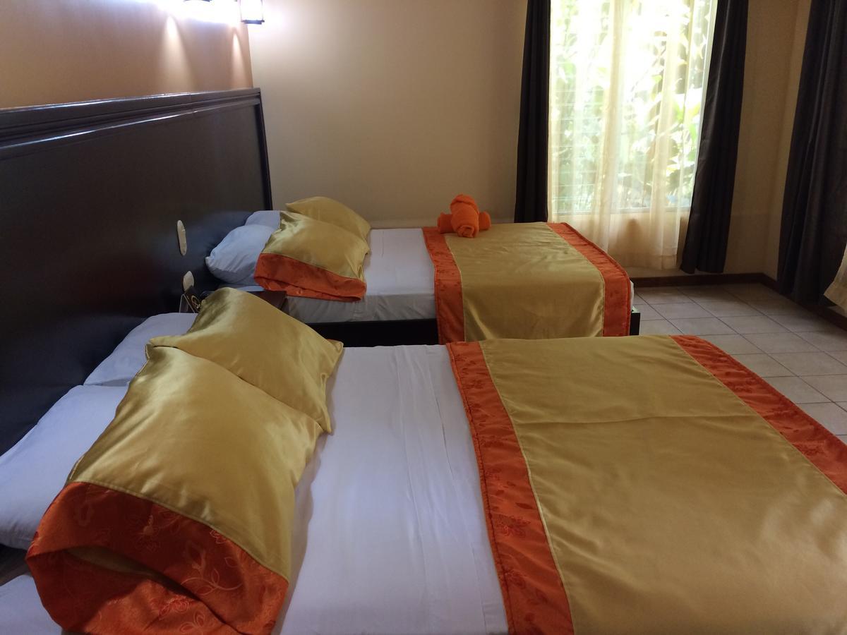Mussaenda, Arenal Hotel La Fortuna ภายนอก รูปภาพ