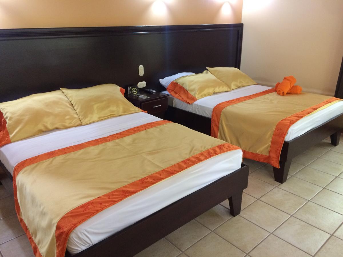 Mussaenda, Arenal Hotel La Fortuna ภายนอก รูปภาพ