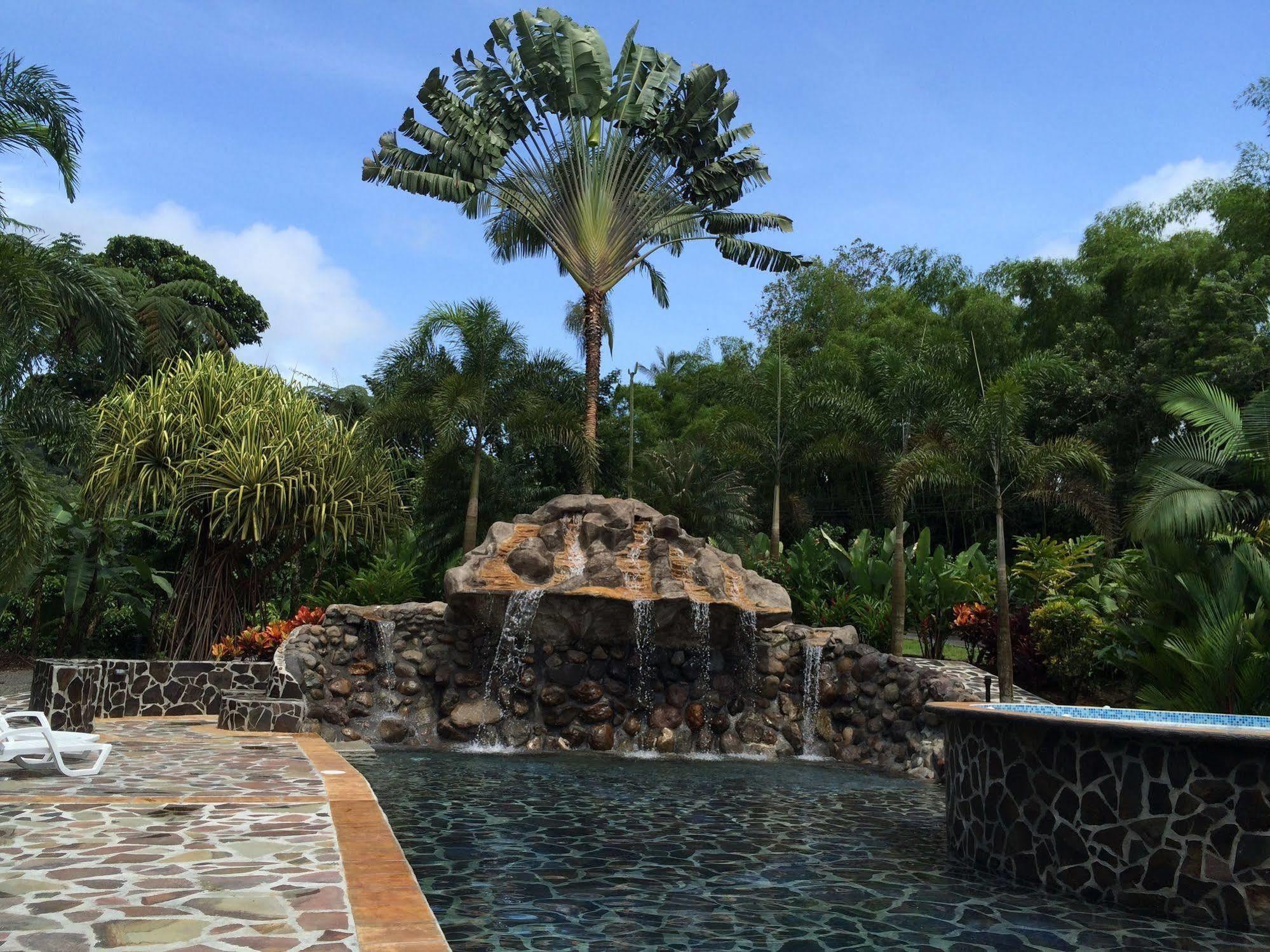 Mussaenda, Arenal Hotel La Fortuna ภายนอก รูปภาพ